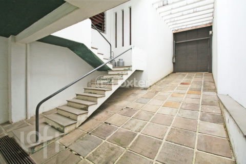 Image 27 - 295006