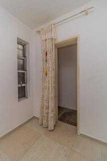 Image 26 - 295035