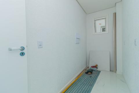 Image 24 - 295443
