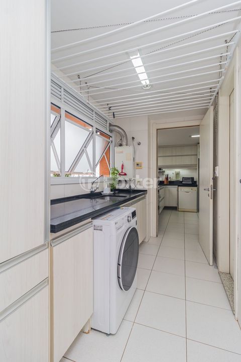 Image 35 - 295797