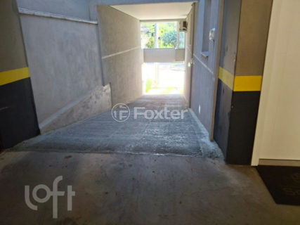Image 33 - 296302