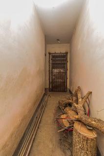 Image 33 - 297565