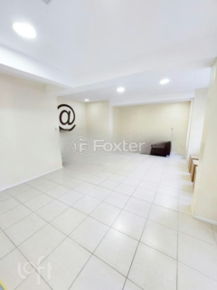 Image 38 - 299503