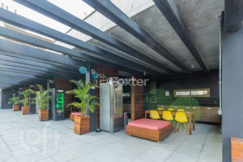 Image 33 - 300093