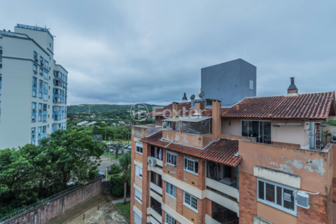 Image 21 - 300235
