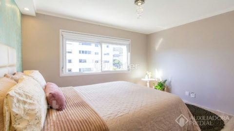 Image 22 - 301096