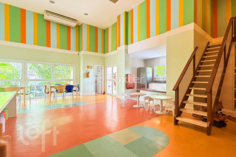 Image 25 - 302051