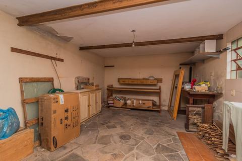 Image 34 - 302247