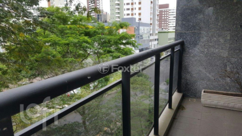 Image 20 - 302554