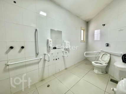 Image 32 - 302650