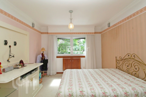 Image 21 - 303389