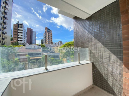 Image 10 - 303831