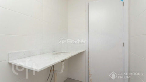 Image 15 - 304035