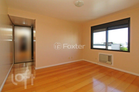 Image 7 - 304141