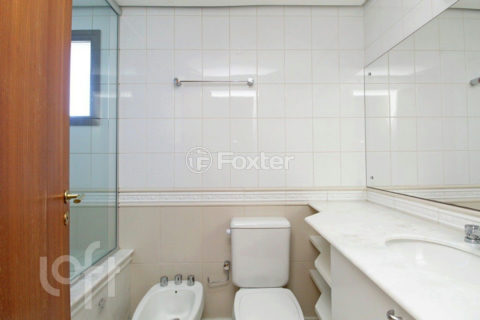 Image 17 - 304141
