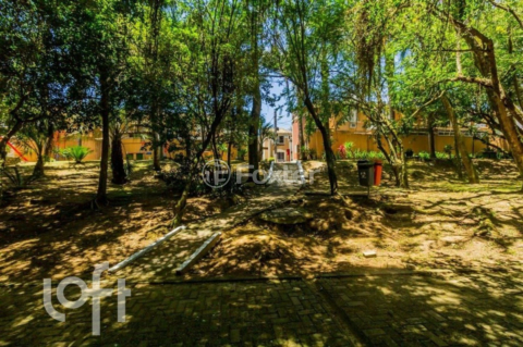 Image 40 - 304543