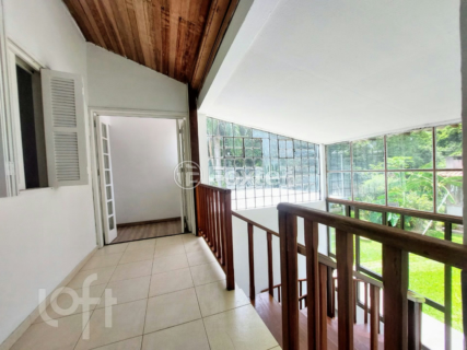 Image 35 - 304701