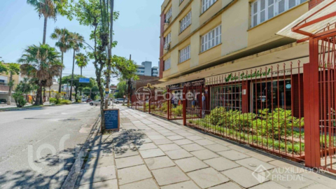 Image 27 - 304911