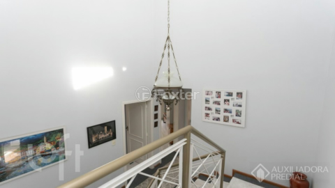 Image 26 - 305440