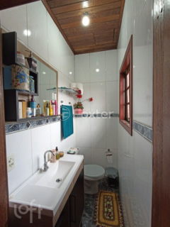 Image 20 - 305650
