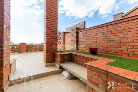 Image 38 - 305900