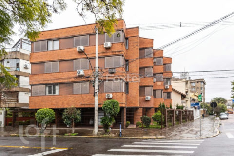 Image 20 - 306302