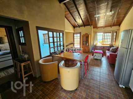 Image 33 - 306330