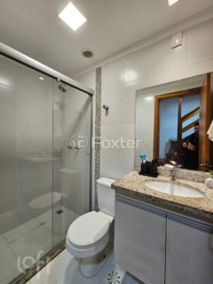 Image 22 - 306425