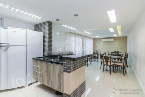 Image 29 - 306878