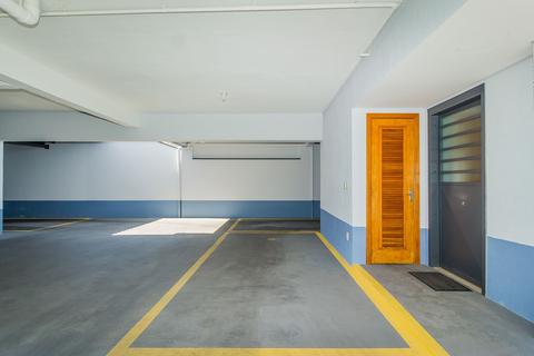 Image 22 - 307922