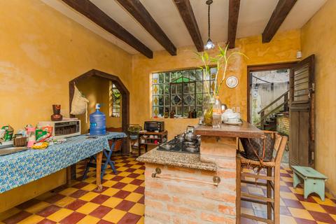 Image 20 - 307939