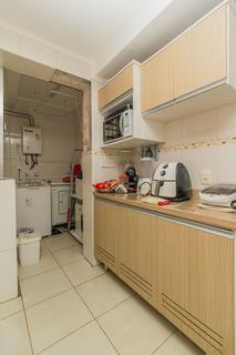 Image 29 - 310002