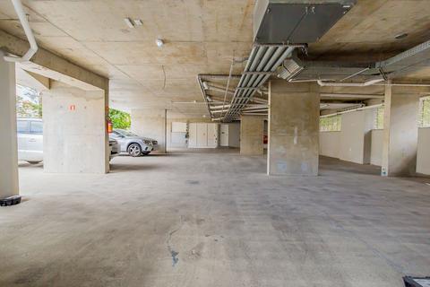 Image 42 - 310742