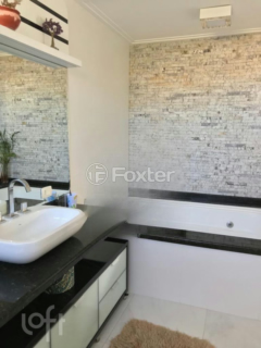 Image 20 - 310822
