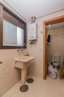 Image 31 - 311102