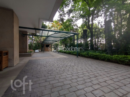 Image 33 - 318143