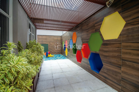 Image 30 - 318213