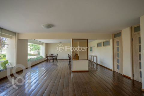 Image 32 - 318251