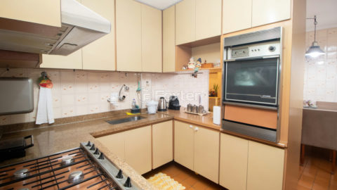 Image 32 - 320400