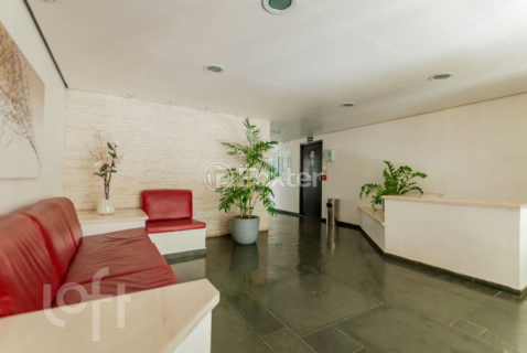 Image 39 - 323933