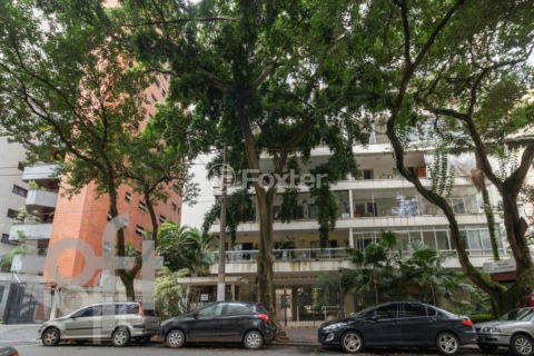 Image 24 - 325118