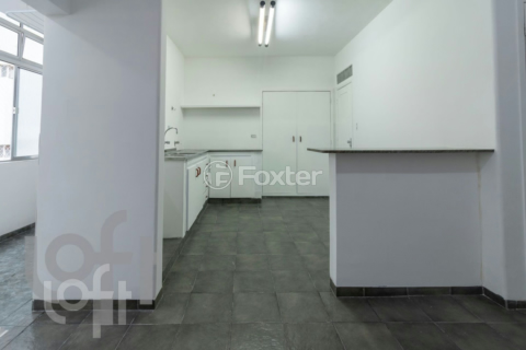 Image 24 - 325218