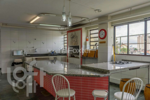 Image 45 - 327216