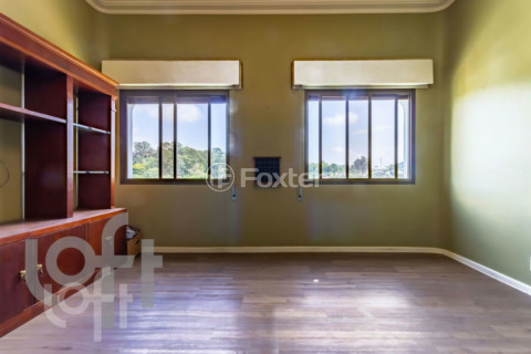 Image 31 - 327388
