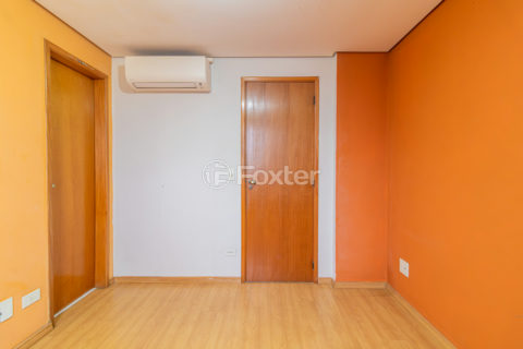 Image 9 - 327899