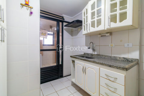 Image 22 - 327899