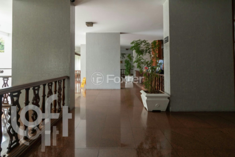 Image 30 - 328081