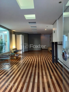Image 25 - 328494