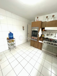 Image 25 - 328533