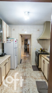 Image 29 - 329306